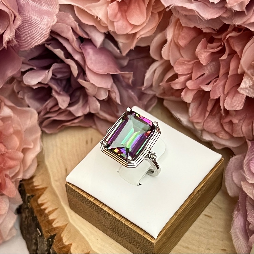 Stunning 10 Carat Mystic Topaz Ring with Diamond Accents - Picture 6 of 16